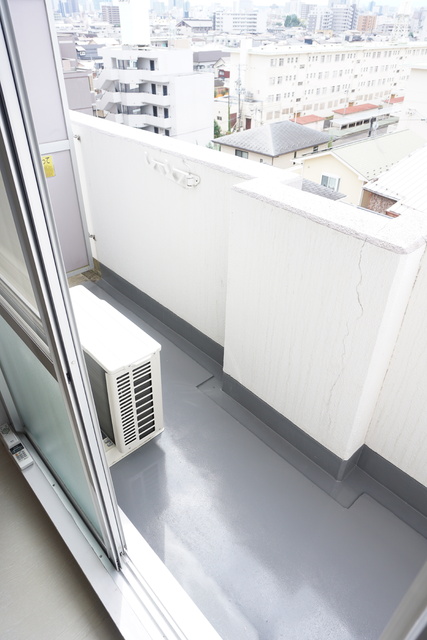 バルコニー　お洗濯物が干せるバルコニー