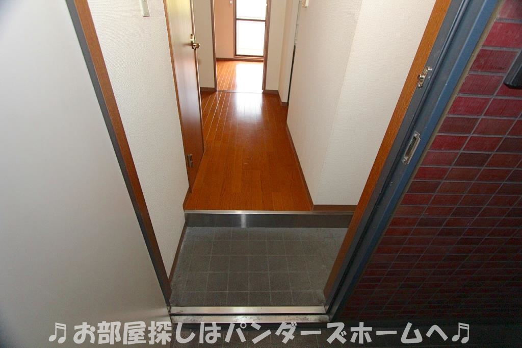 国見坂壱番館の玄関写真