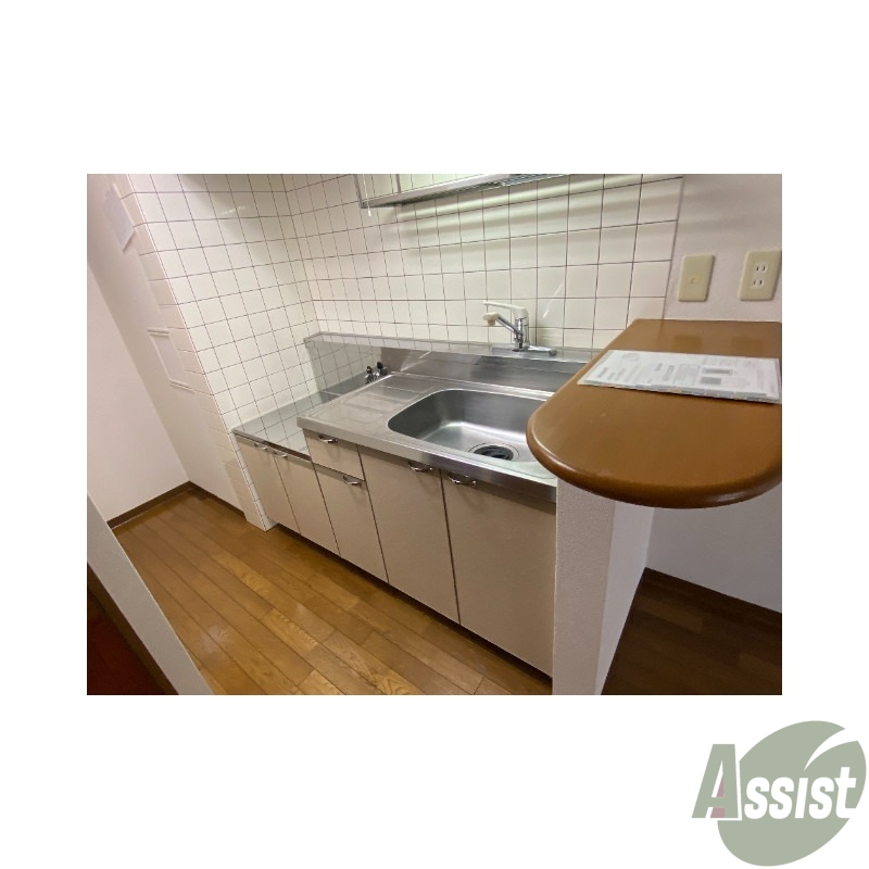 キッチン　こちらのキッチンには、お好きなコンロを設置頂けます。