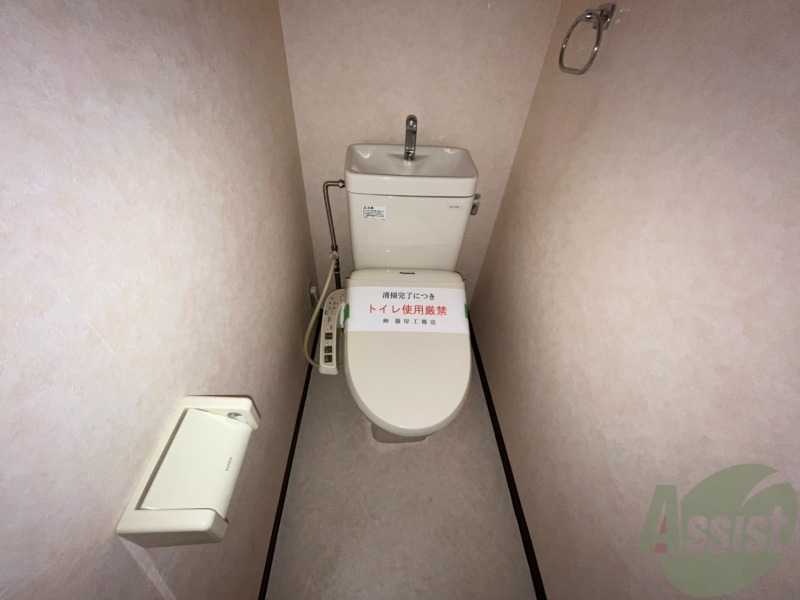 トイレ　トイレは、嬉しいウォシュレット付きです。