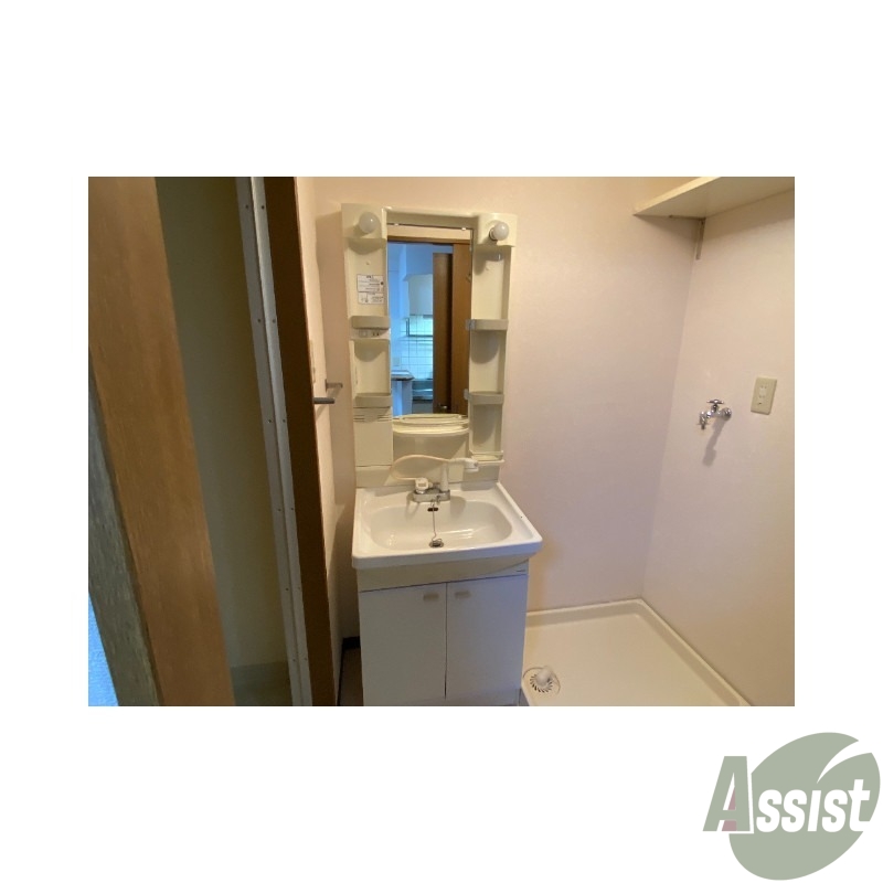 洗面設備　独立洗面台なので、朝の身支度もバッチリです。