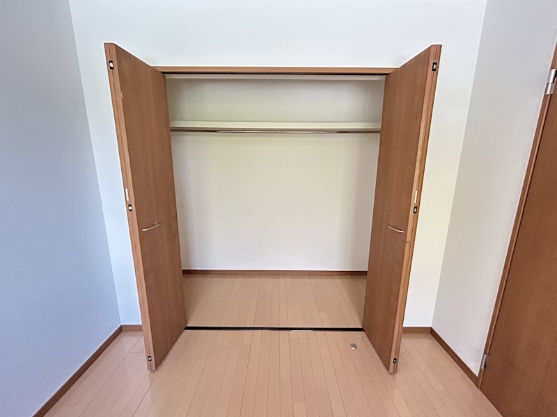 収納　※写真は別号室のものです。