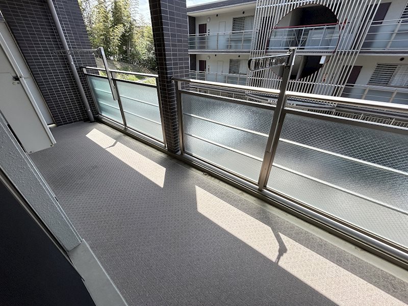 バルコニー　※写真は別号室のものです。