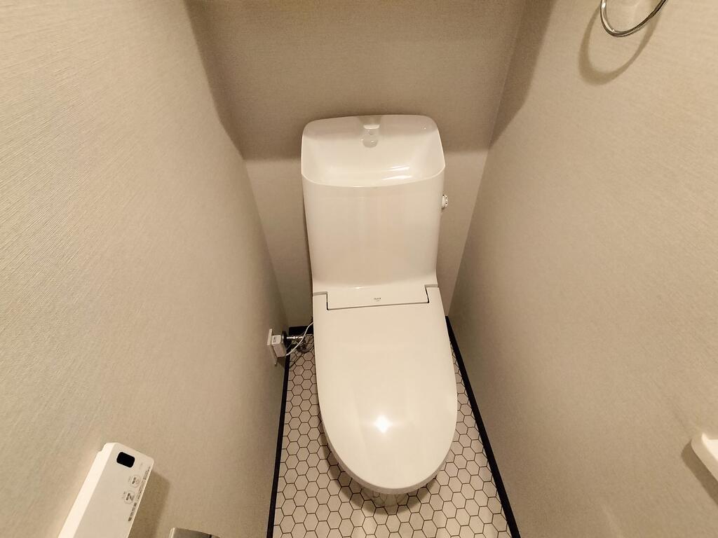 トイレ　新品の綺麗なトイレ空間です。