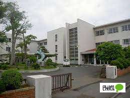 中学校　焼津市立港中学校（中学校）まで460m