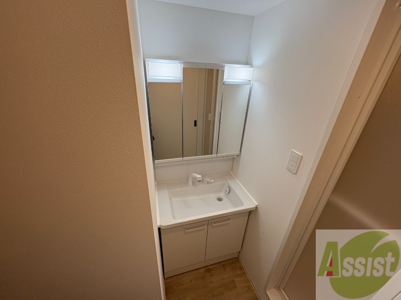 洗面設備　シャンプードレッサーで身支度もラクラクです！