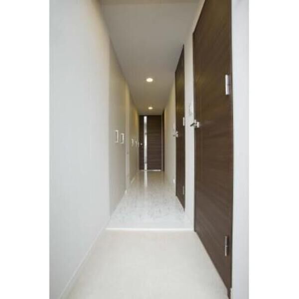 玄関　※写真は同タイプ住戸です。