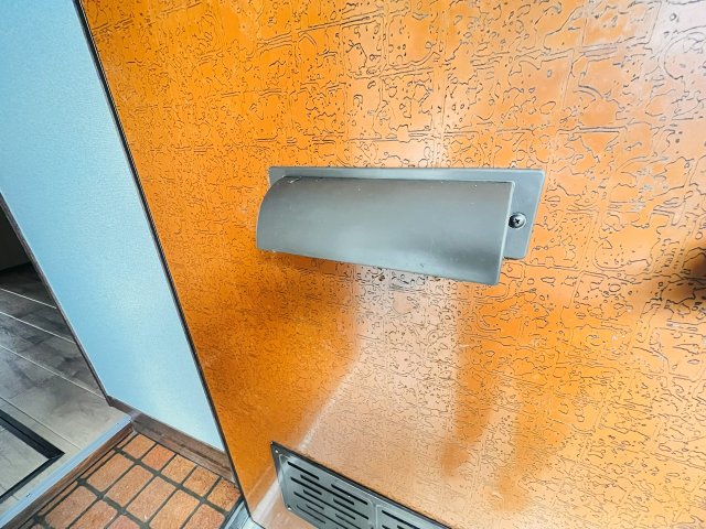 その他　ポストです。