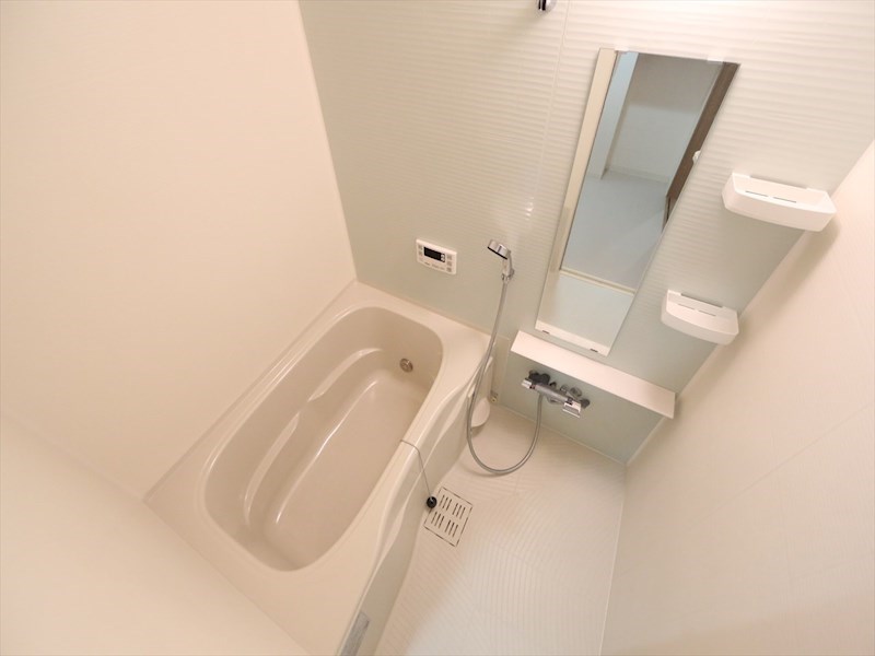 バス・シャワールーム　追い焚き・オートバス機能付お風呂