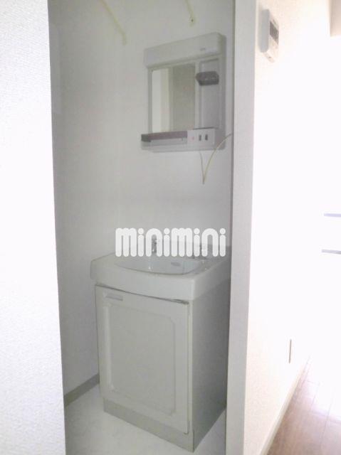 洗面設備　生活に便利な洗面化粧台