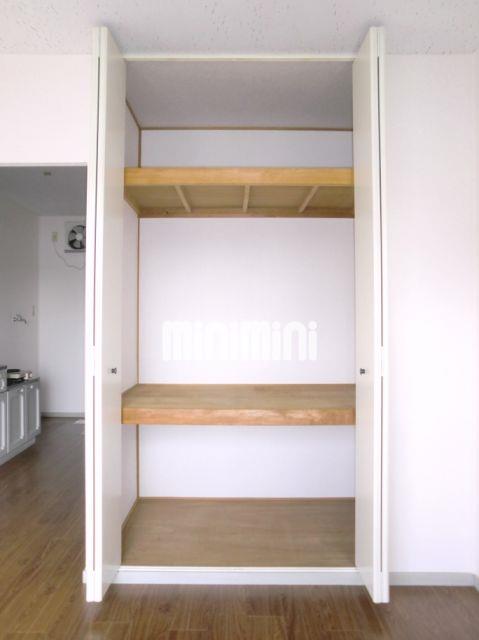 収納　お部屋をより広く使えます