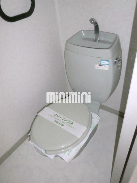 トイレ　清潔感溢れるトイレ