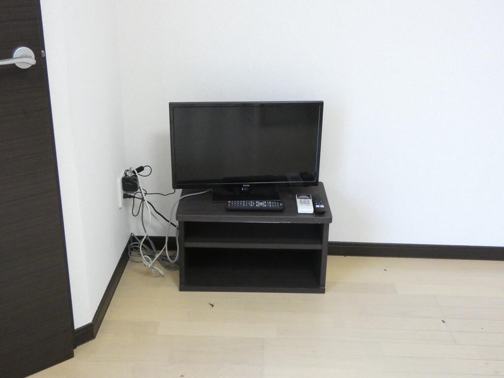 その他共有部分　テレビとボードが備え付けです☆