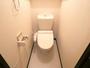 トイレ　温水洗浄便座付トイレです☆
