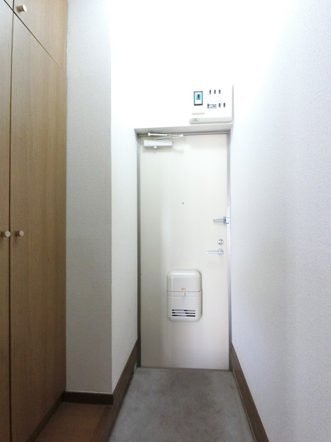 玄関　すっきりシンプルな玄関スペースです！