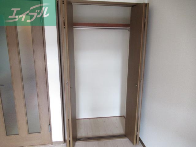 収納　洋室クローゼット