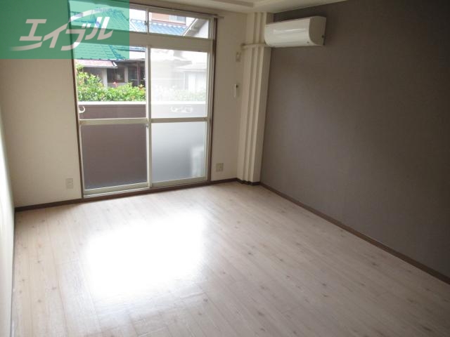 居室・リビング　洋室