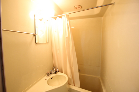 バス・シャワールーム　※別室の写真です。