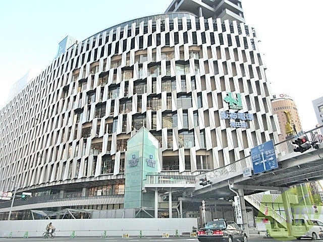 ショッピングセンター　阪神梅田本店（ショッピングセンター）まで1050m