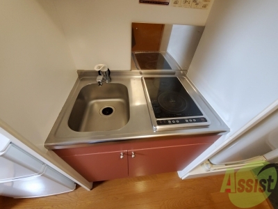 キッチン　ラジエントヒーターで安心♪