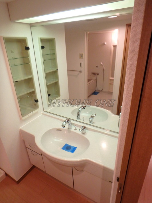 洗面設備　洗髪洗面化粧台