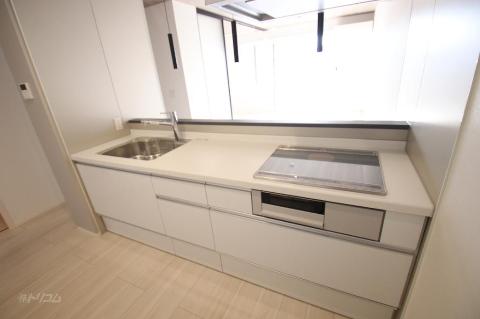 キッチン　IHコンロ3口＆グリル付