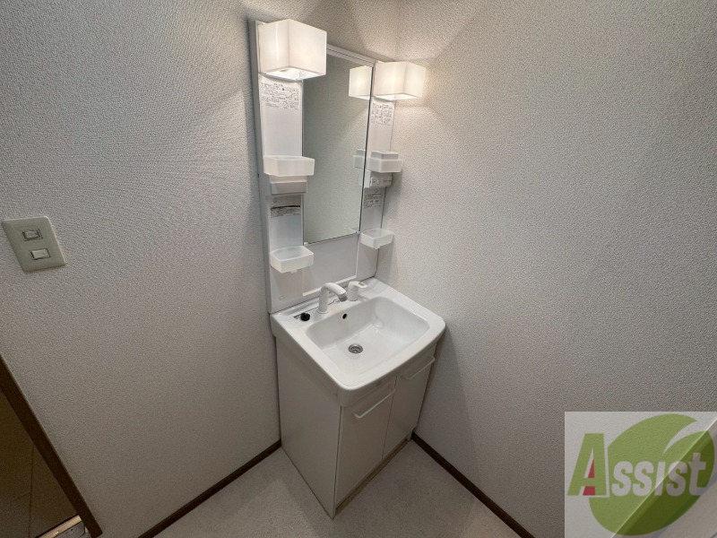 洗面設備　こちらに洗面台があります。朝の洗顔はこちらで。