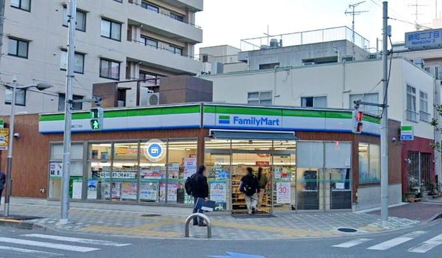 コンビニ　ファミリーマート立川錦町２丁目店（コンビニ）まで30m