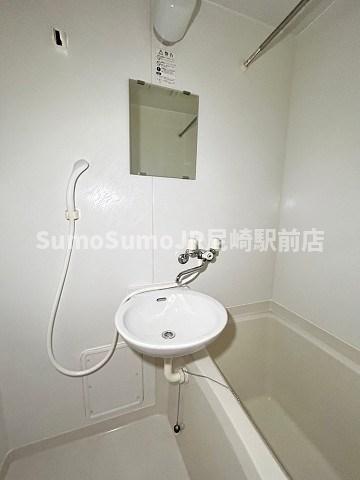 洗面設備　使いやすい洗面所です