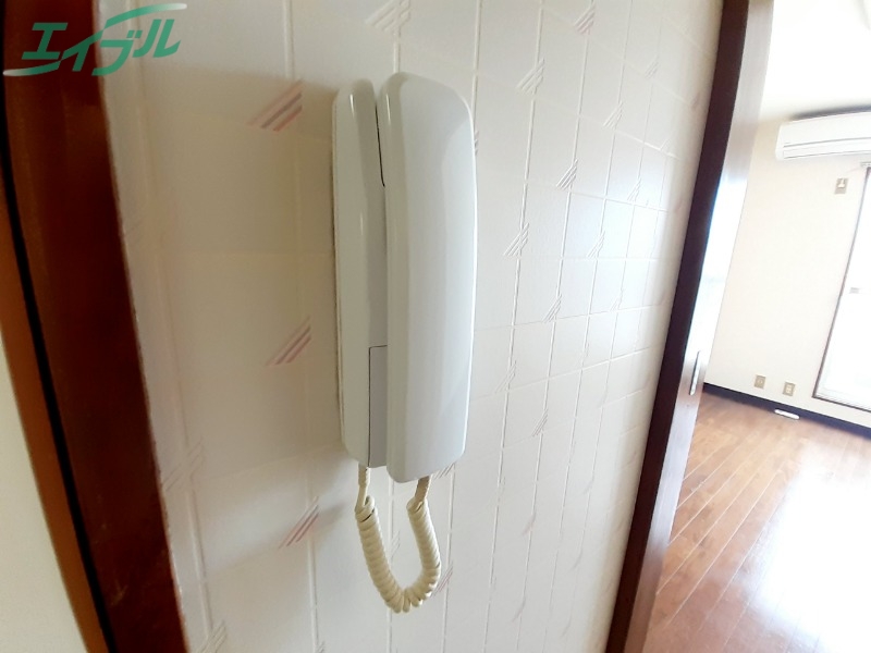 セキュリティ　同型参考写真