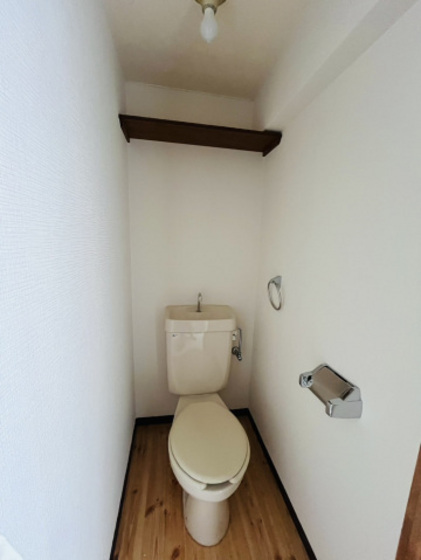 トイレ　※別部屋の写真です