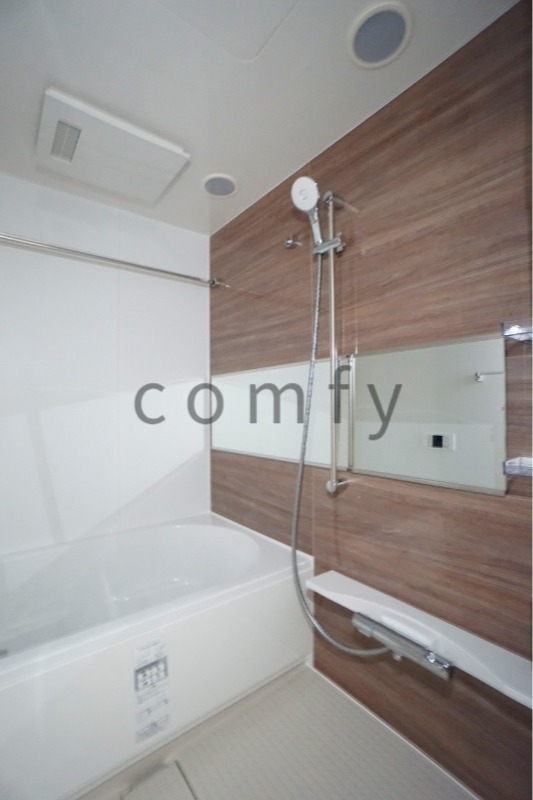 バス・シャワールーム　バスルーム