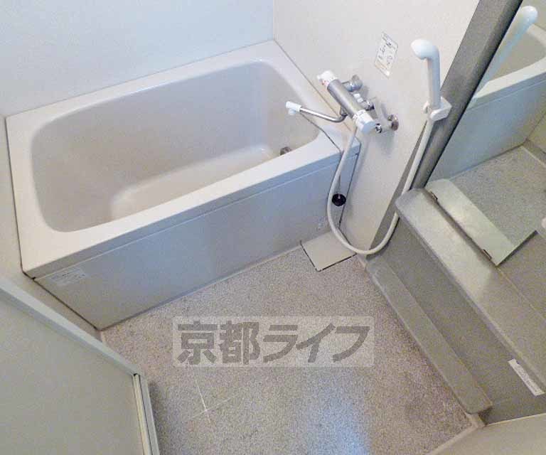 バス・シャワールーム　お風呂です。