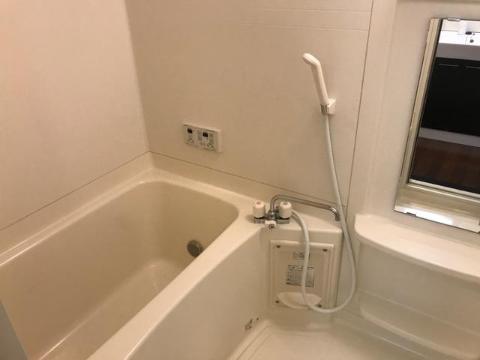 バス・シャワールーム　バス
