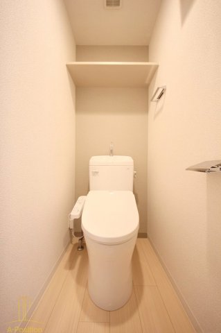 トイレ　アドバンス大阪城北グレカーレ