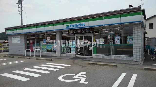 コンビニ　ファミリーマート 鈴鹿千代崎店（コンビニ）まで292m