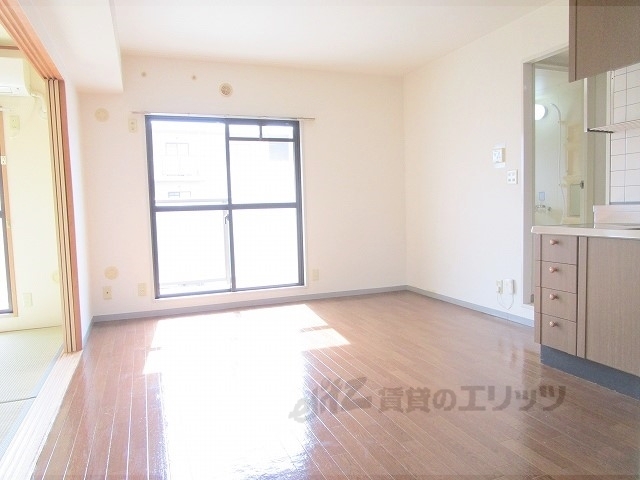 居室・リビング　リビング