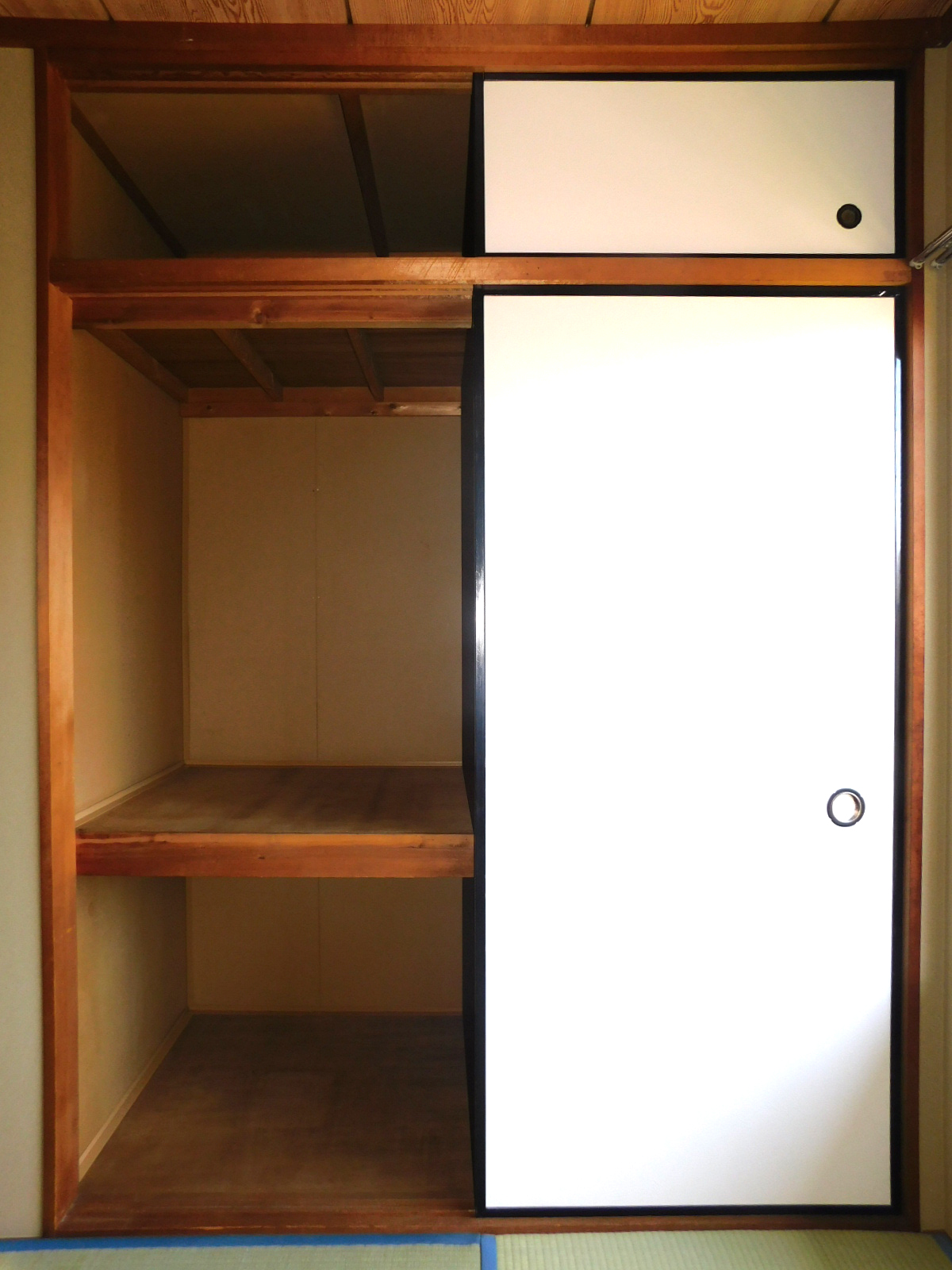 収納　和室に収納１間・天袋収納あります