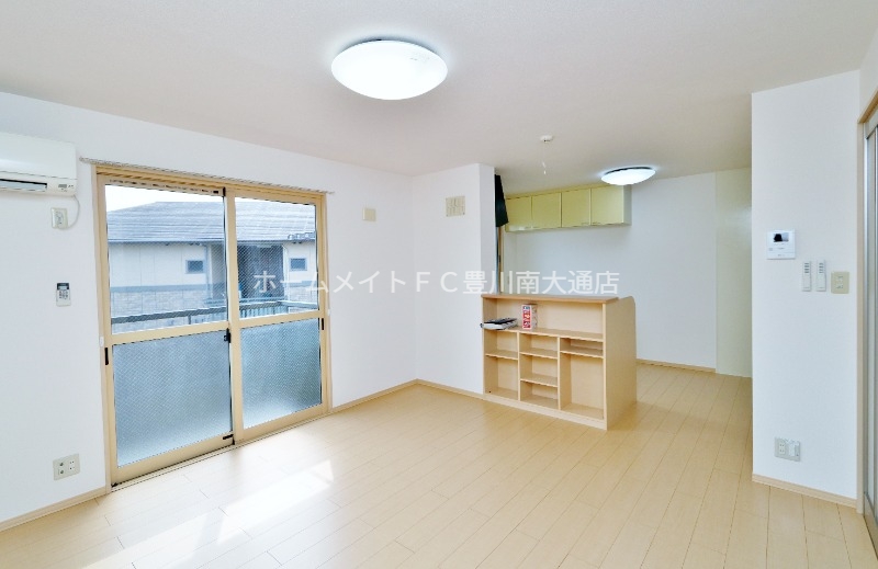 居室・リビング　同型別部屋写真