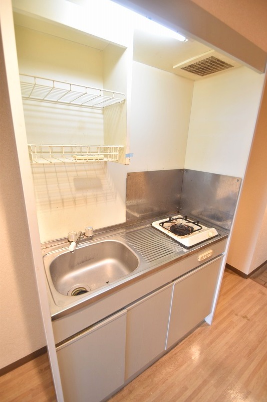 キッチン　【リリーフ中田】