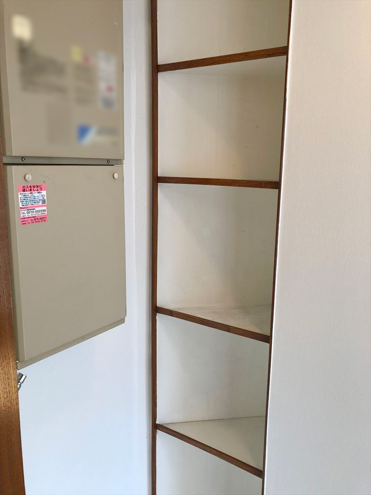 その他　洗濯機置き場脇の収納