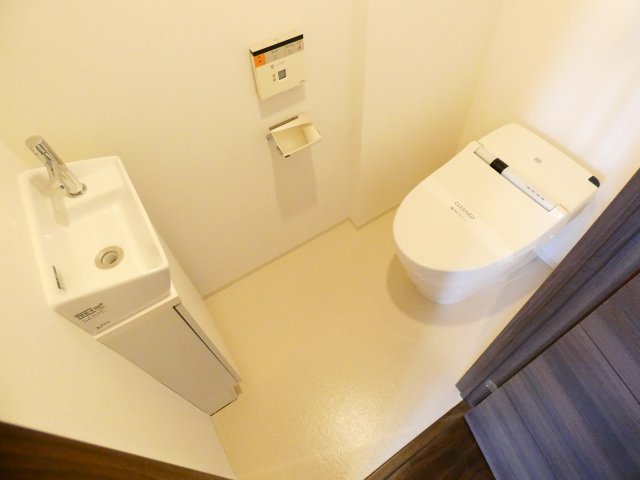 代官山BLESS 代官山ブレスのトイレ写真
