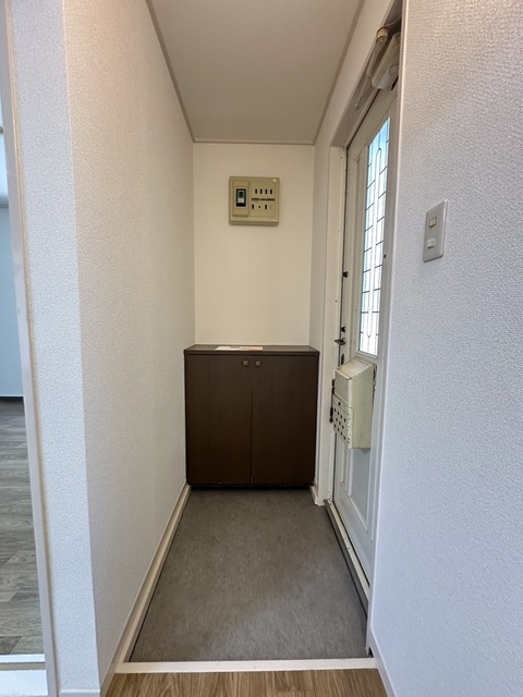 玄関　別部屋参考写真です