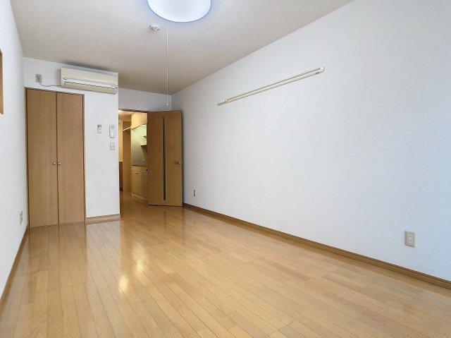 居室・リビング　※同タイプサンプル写真