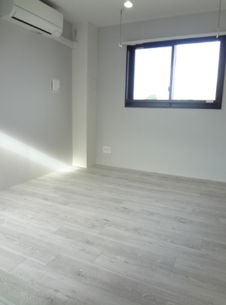 居室・リビング　☆明るい居間☆