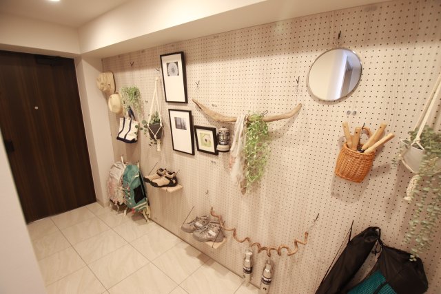 玄関　※別号室の参考写真です　モデルルームです※