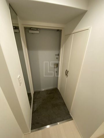 玄関　レジディア堺筋本町プレイス　玄関