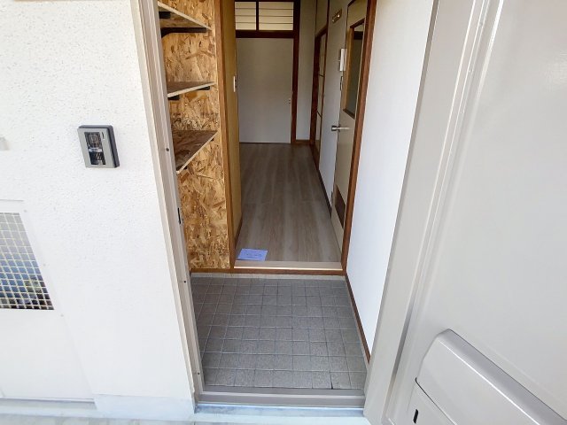 玄関　2026年1月撮影。現況が相違する場合は現況を優先致します。