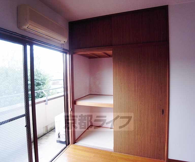 収納　大きな荷物も入ります！