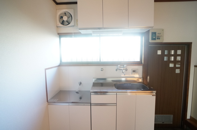 キッチン　キッチン　ガスコンロ設置可　窓あり